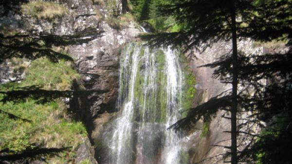 КАНЬОНА НА ВОДОПАДИТЕ, ВРЪХ СНЕЖАНКА, СМОЛЯН И СПА