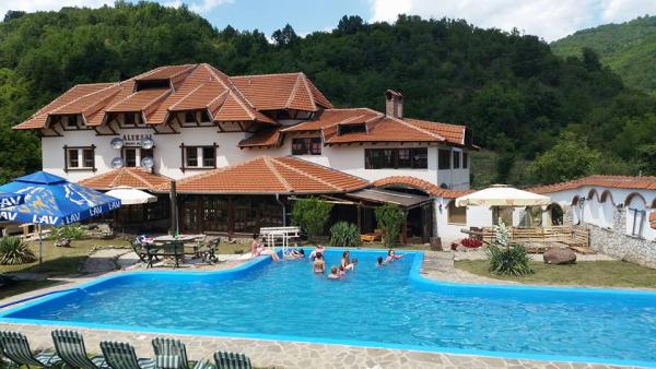 ВЕСЕЛБА ПО СРЪБСКИ